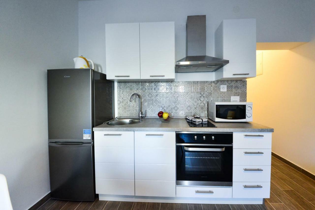 Apartment Ab *