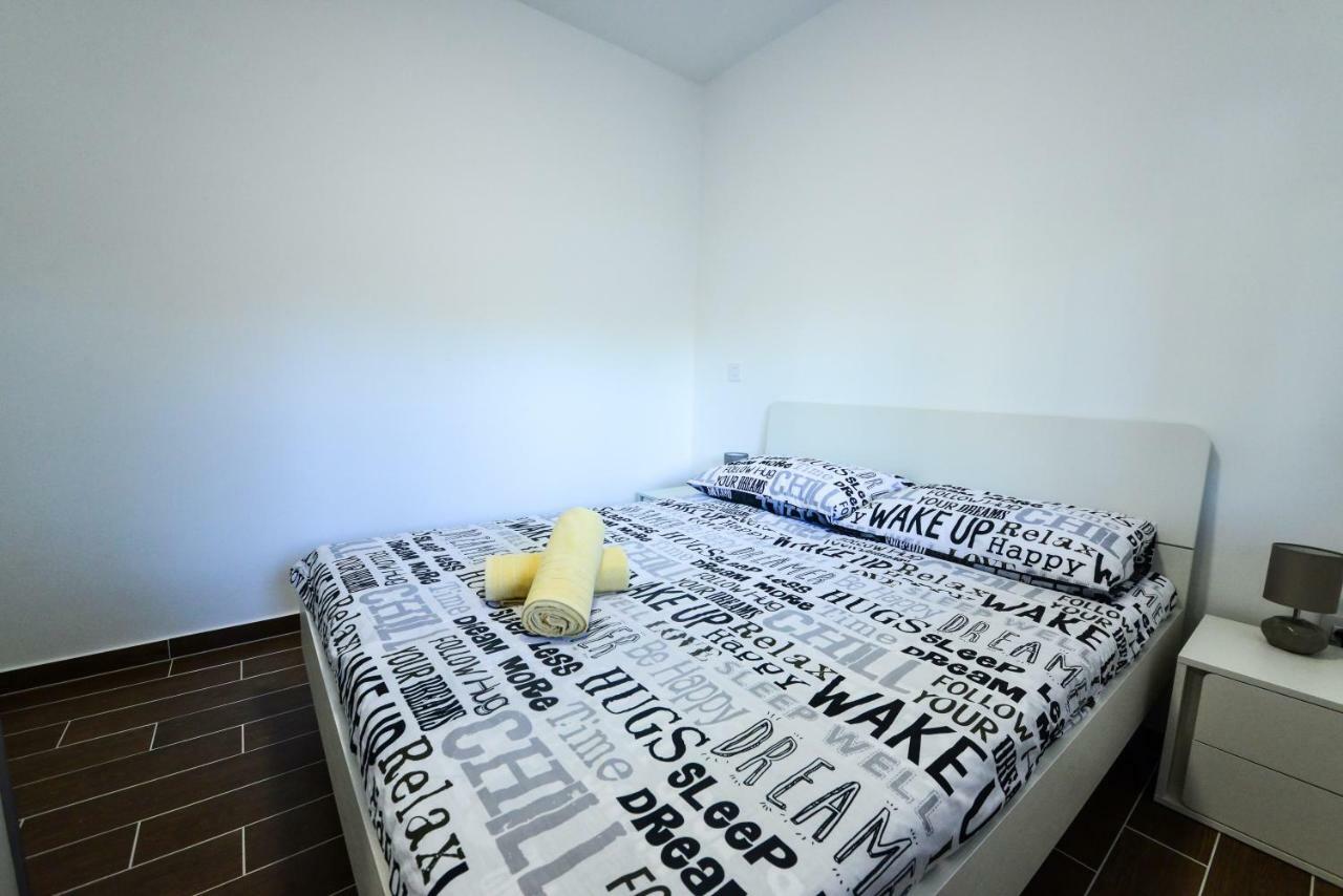 Apartment Ab *