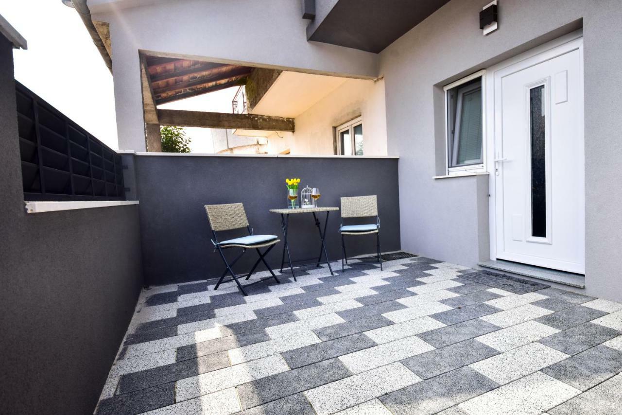 Apartment Ab *